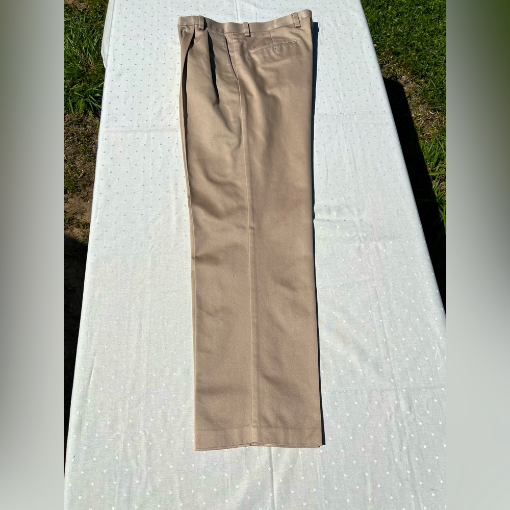 Dockers Men's Tan Pants